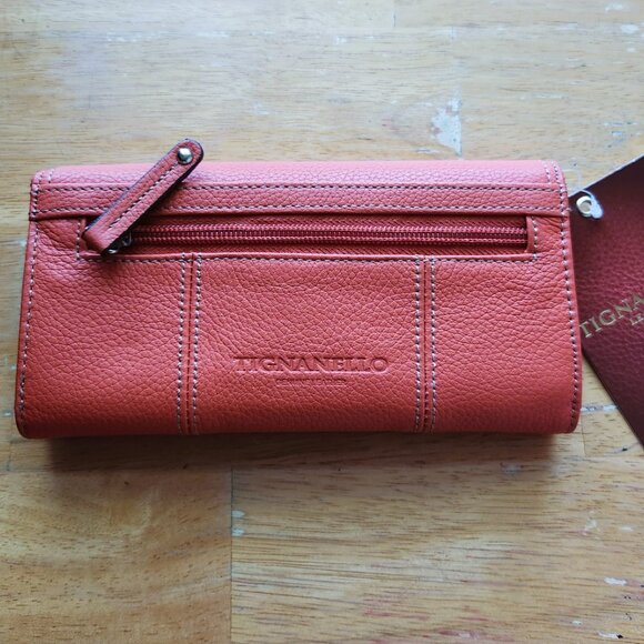 🎈 Tignanello Leather Coral Pink Orangy Wallet Clutch NEW Lots of sections - Picture 2 of 13